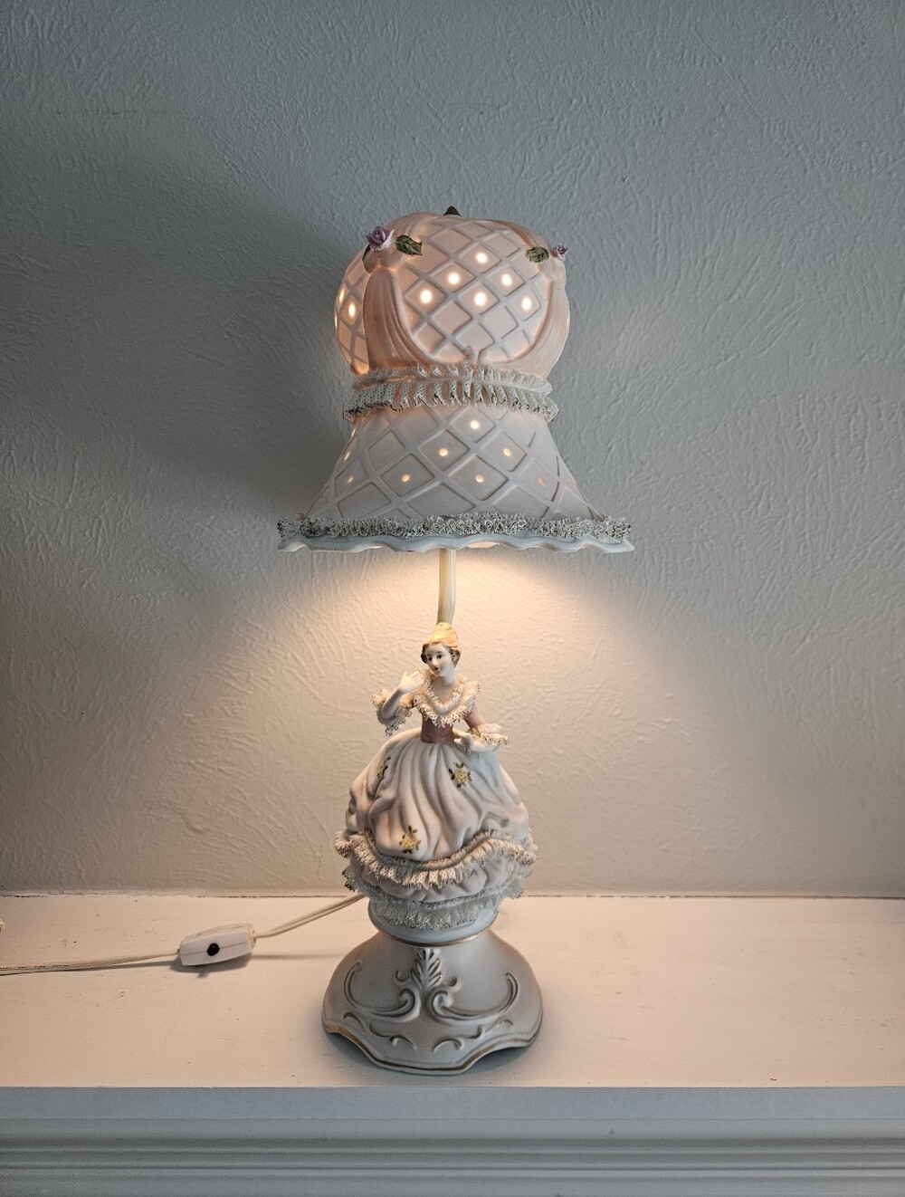 Vintage 50s Ardalt Lenwile Verithin Porcelain Bisque Hand Painted Boudoir Lamp - Picture 2 of 14